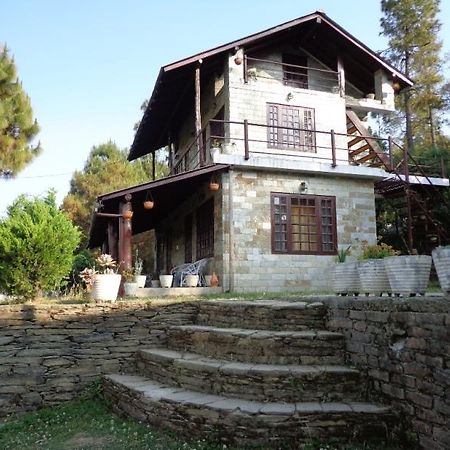 מוקטשוואר Frozen Woods Resort מראה חיצוני תמונה